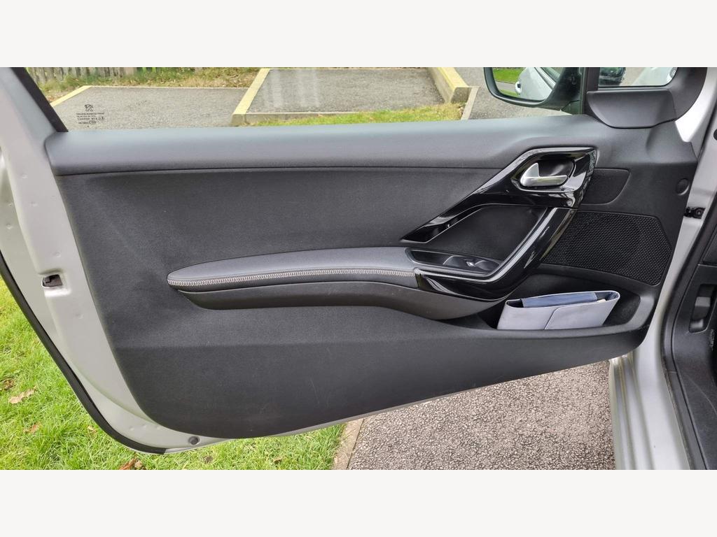 Peugeot 208 1.2 VTi Allure 3dr