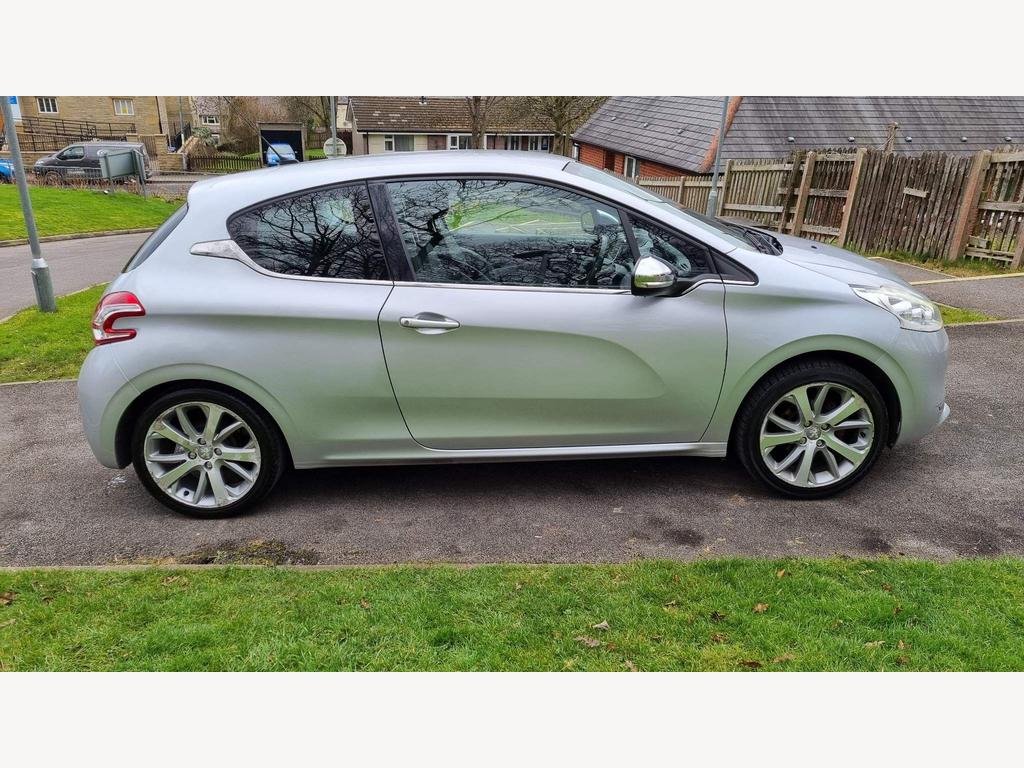 Peugeot 208 1.2 VTi Allure 3dr
