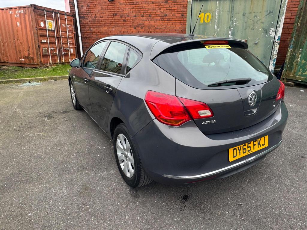 Vauxhall Astra 1.6i Design Euro 6 5dr