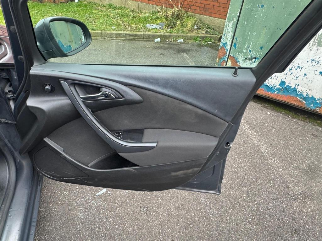 Vauxhall Astra 1.6i Design Euro 6 5dr