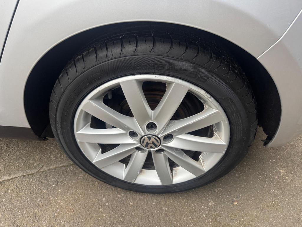 Volkswagen Golf 2.0 TDI GT DSG Euro 5 5dr