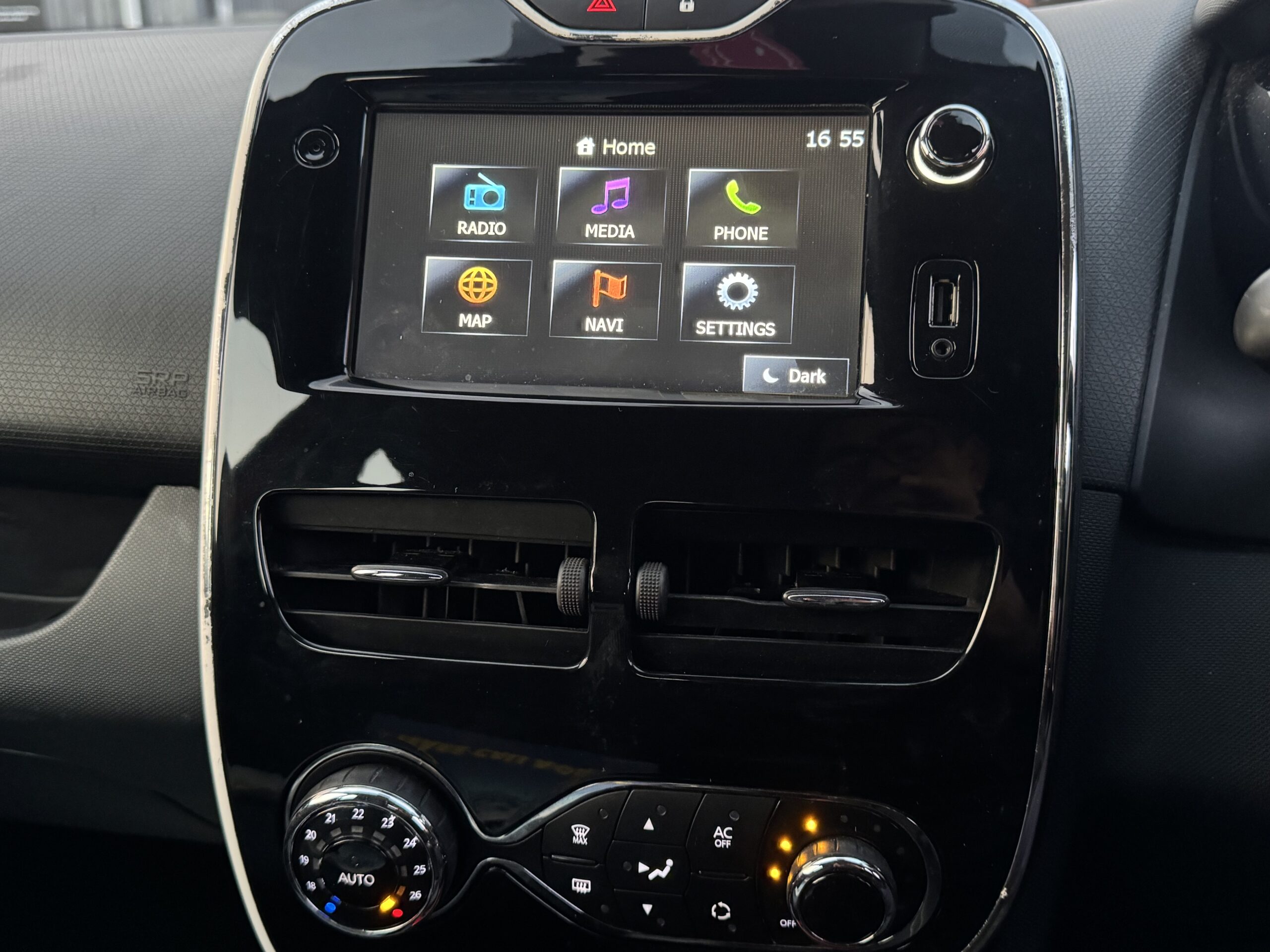 Renault Clio 1.5 dCi Dynamique S MediaNav Euro 5 (s/s) 5dr