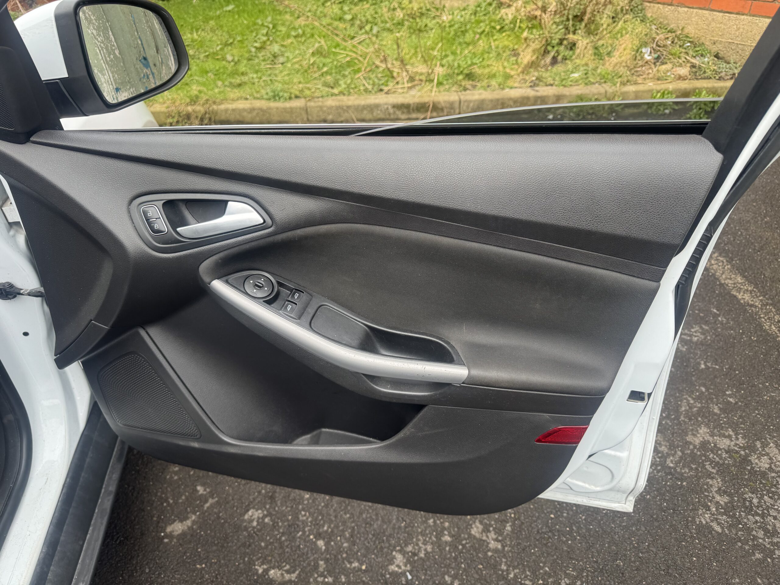 Ford Focus 1.0T EcoBoost Zetec Euro 6 (s/s) 5dr