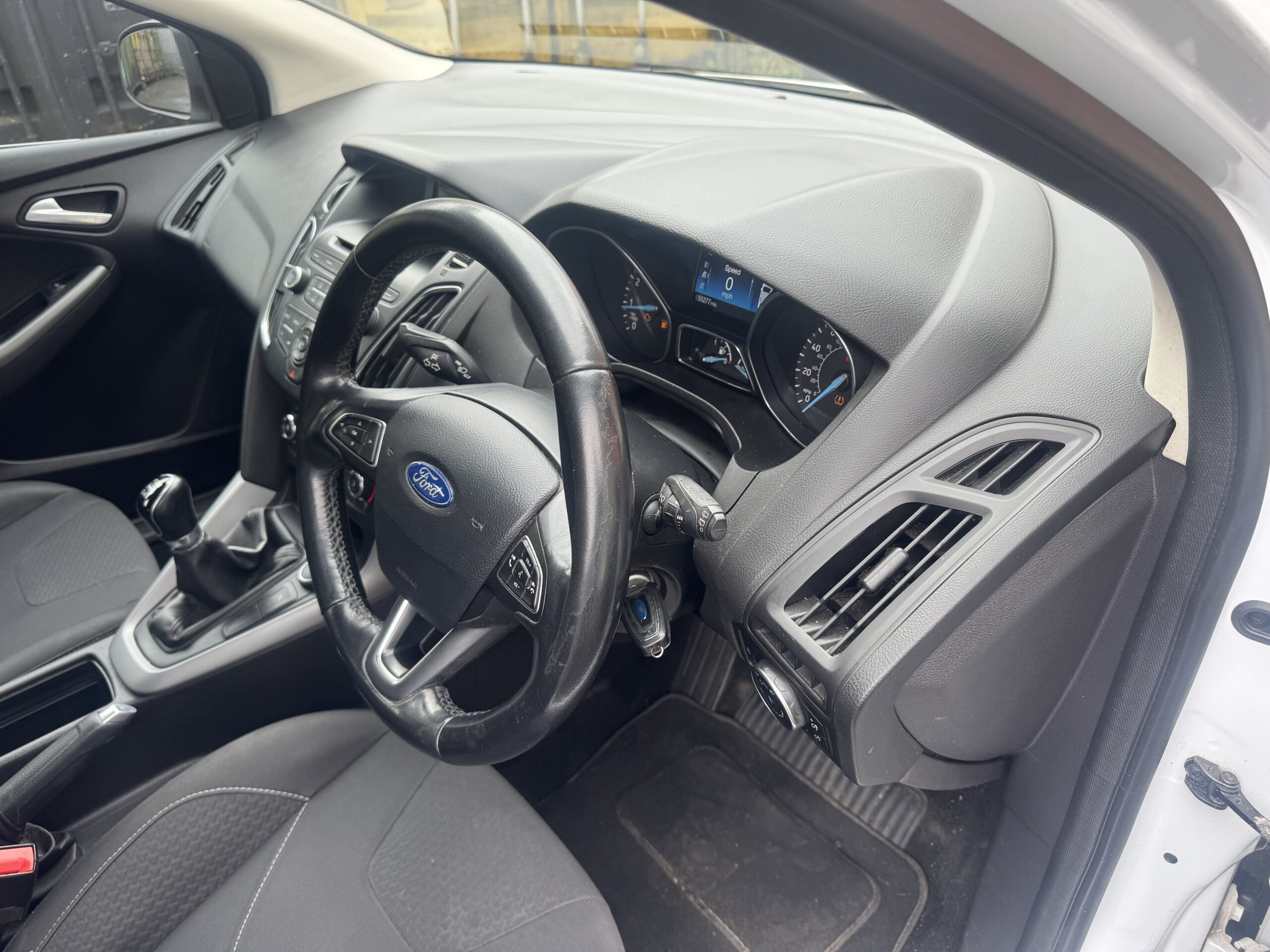 Ford Focus 1.0T EcoBoost Zetec Euro 6 (s/s) 5dr