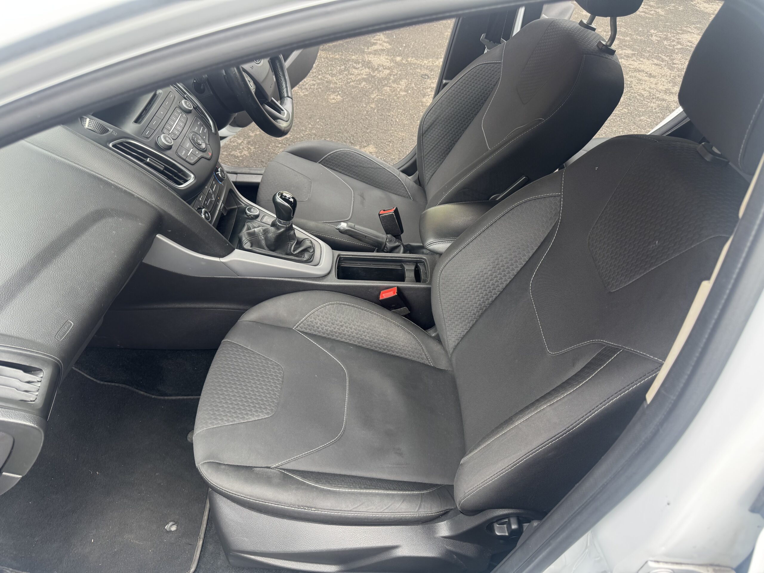 Ford Focus 1.0T EcoBoost Zetec Euro 6 (s/s) 5dr