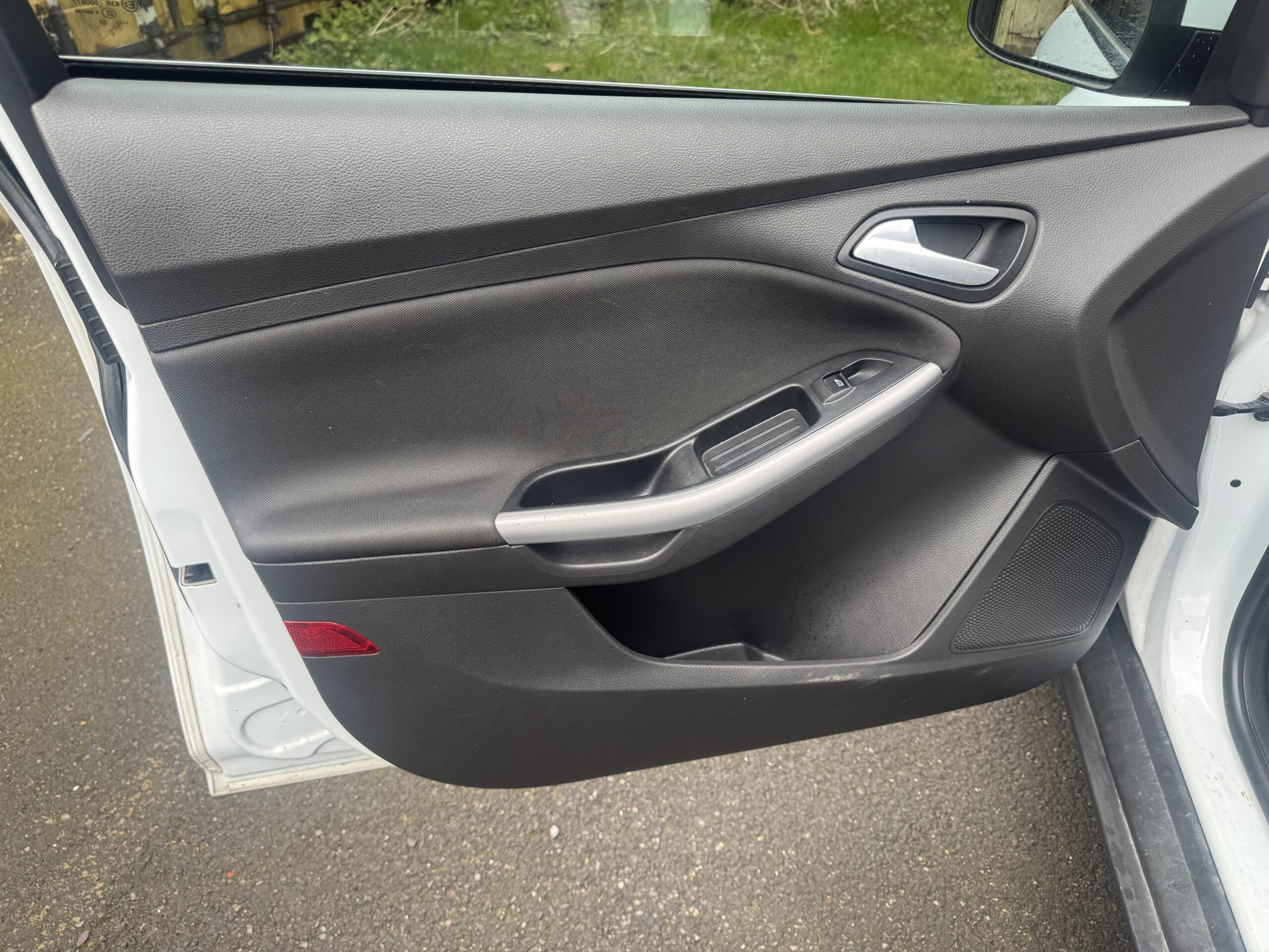 Ford Focus 1.0T EcoBoost Zetec Euro 6 (s/s) 5dr