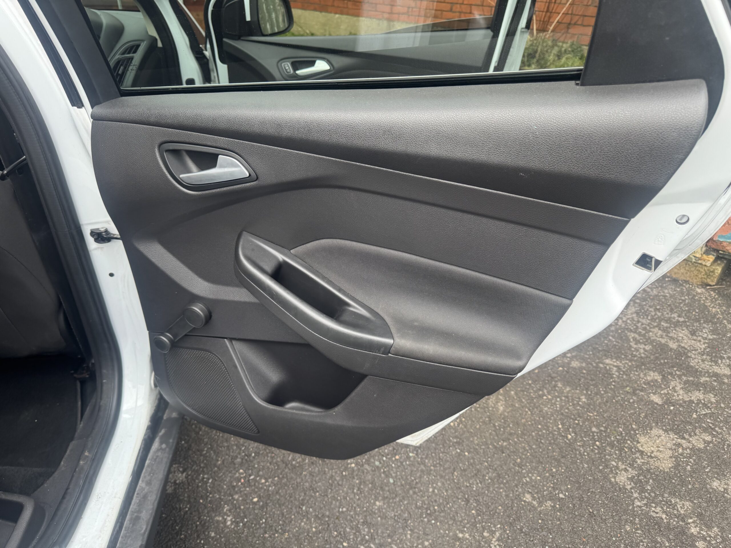 Ford Focus 1.0T EcoBoost Zetec Euro 6 (s/s) 5dr