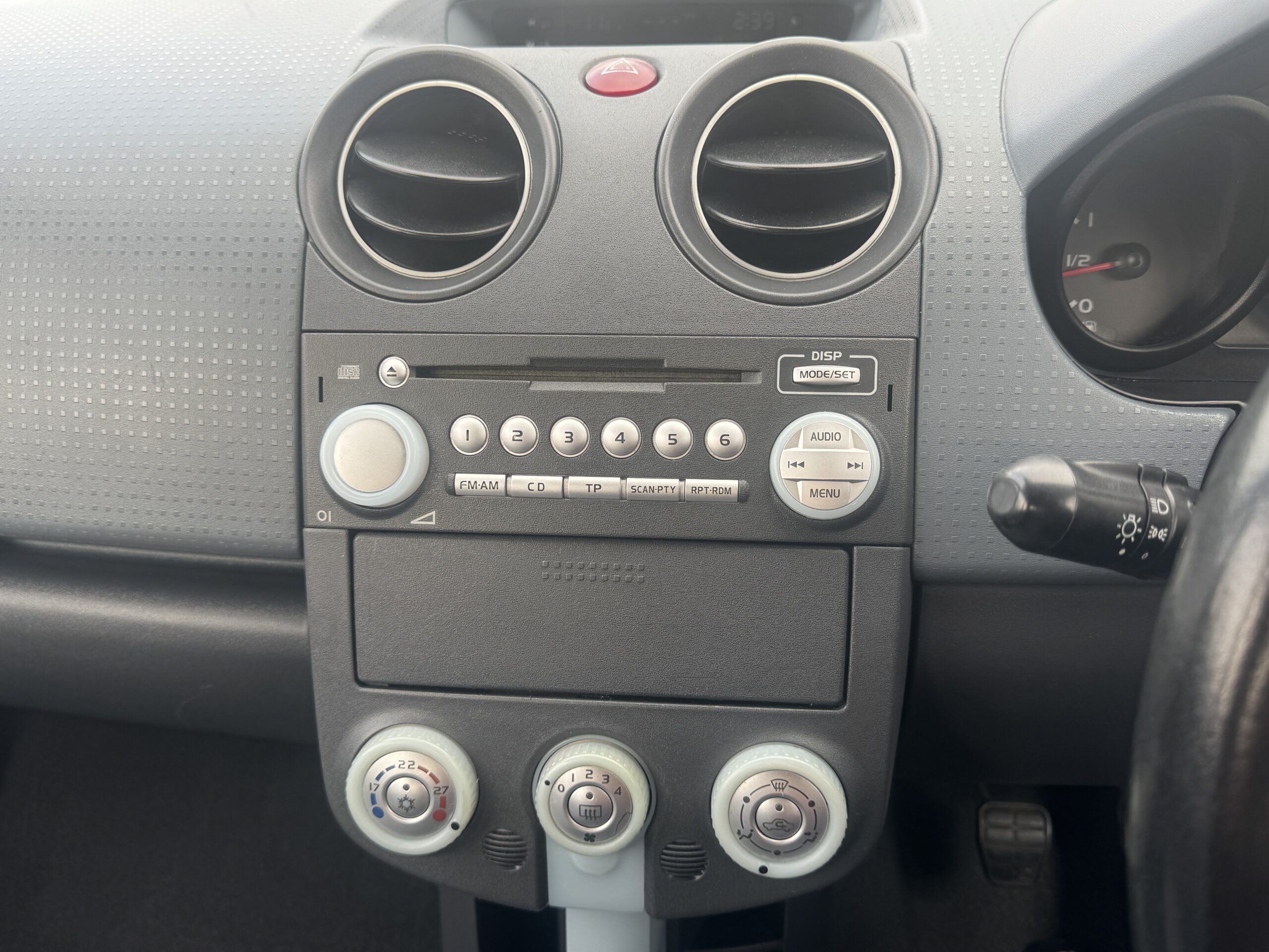 Mitsubishi Colt 1.1 Equippe 5dr PK54KKO  2004 (54)  104,651 miles Petrol Manual Blue Car ULEZ