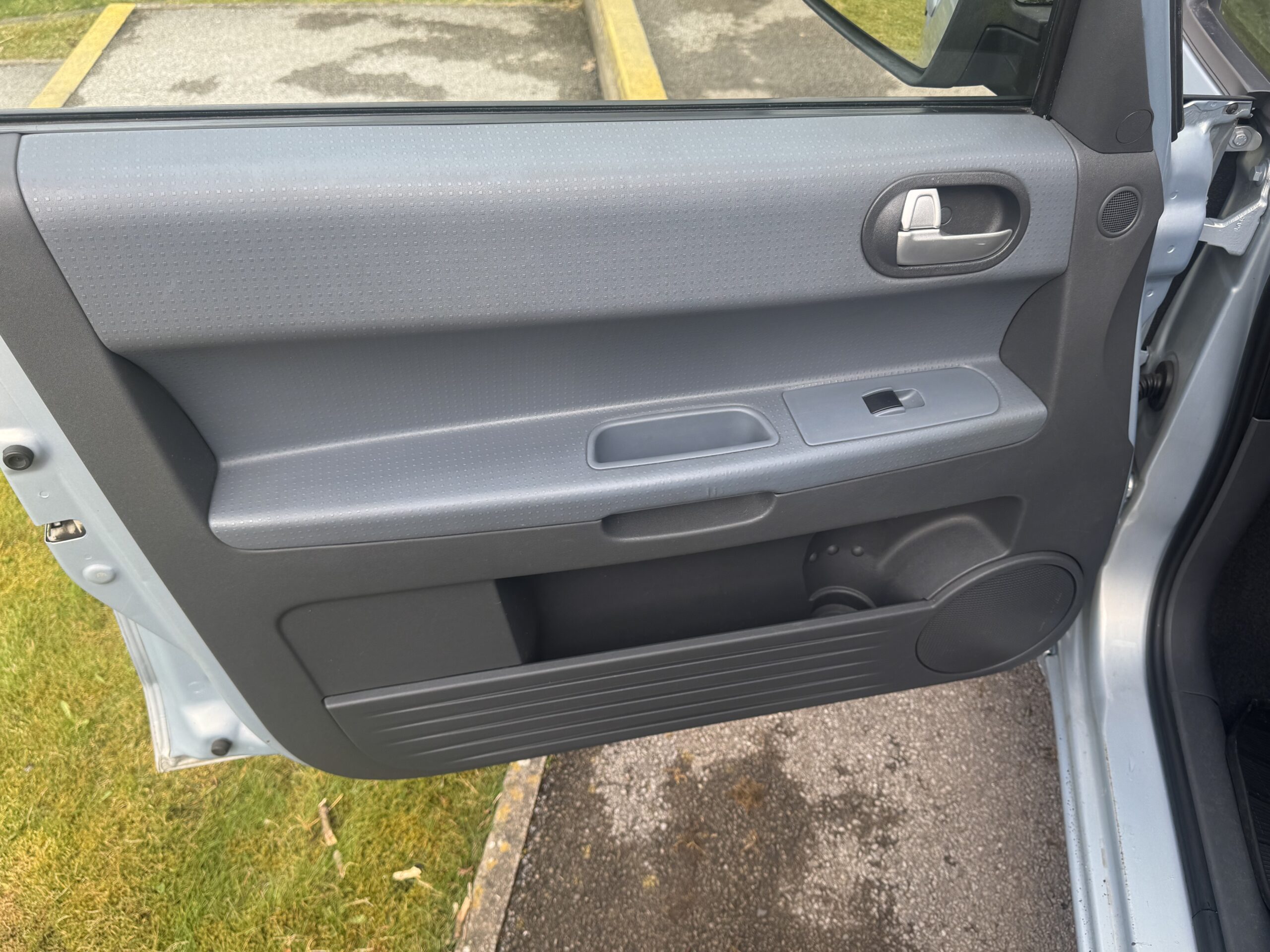 Mitsubishi Colt 1.1 Equippe 5dr PK54KKO  2004 (54)  104,651 miles Petrol Manual Blue Car ULEZ