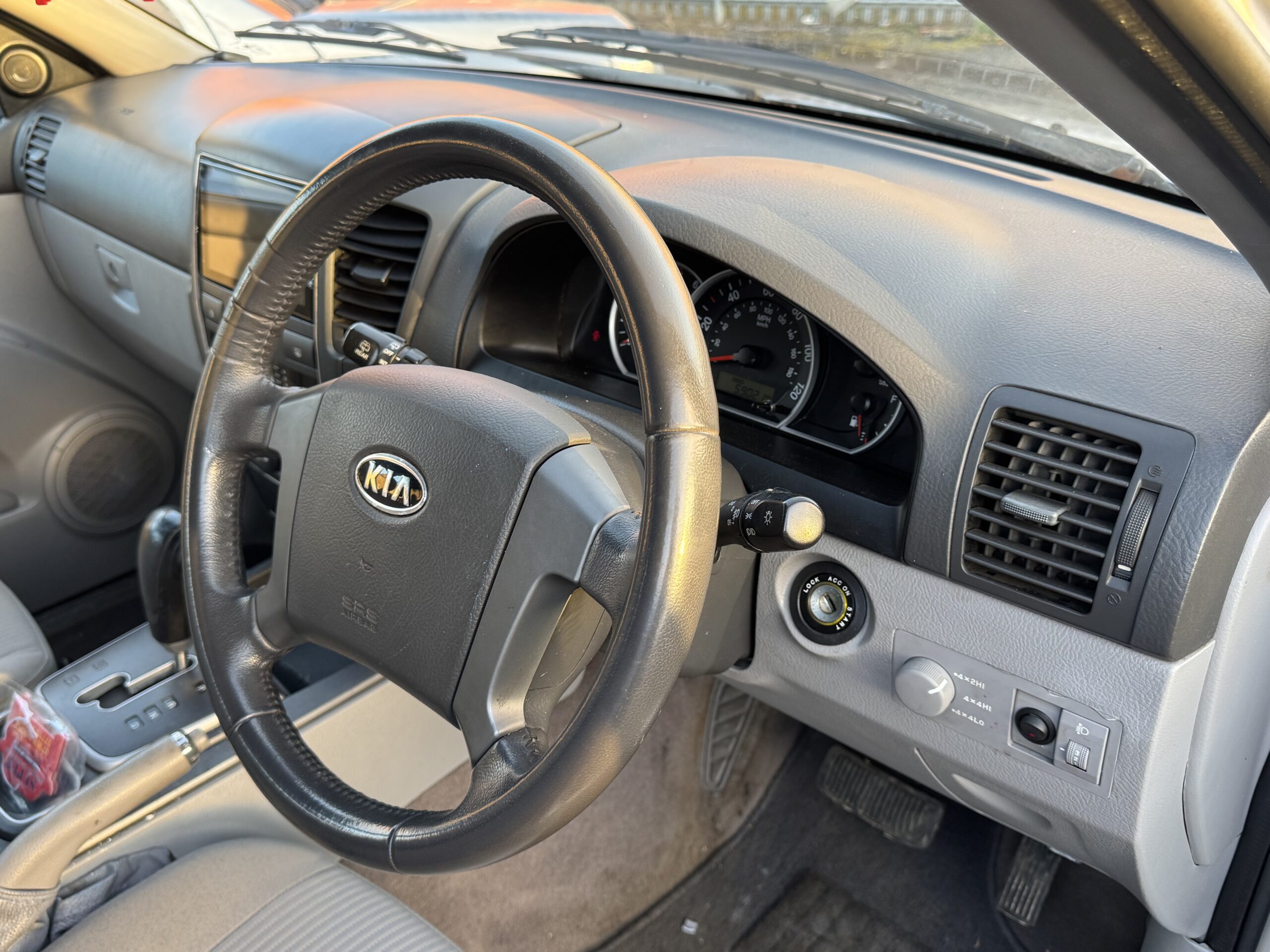 Kia Sorento 2.5 CRDi XE 5dr SG59ZGO  2009 (59)  59,000 miles Diesel Automatic Silver 2 owners Car