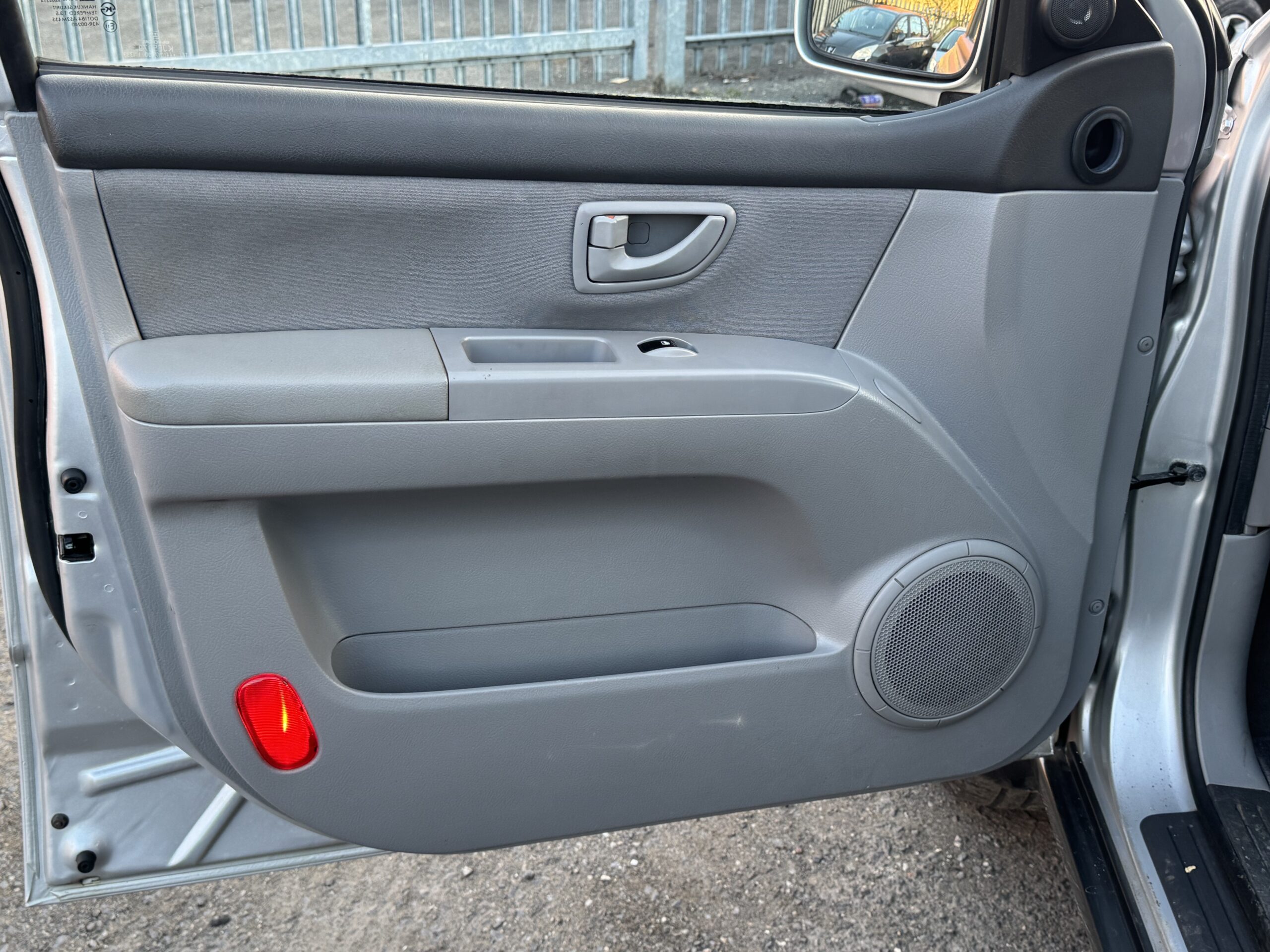 Kia Sorento 2.5 CRDi XE 5dr SG59ZGO  2009 (59)  59,000 miles Diesel Automatic Silver 2 owners Car