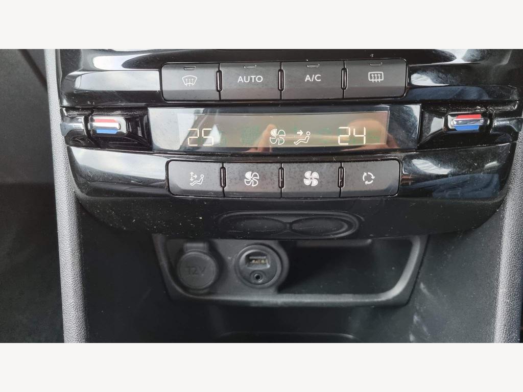 Peugeot 208 1.2 VTi Allure 3dr