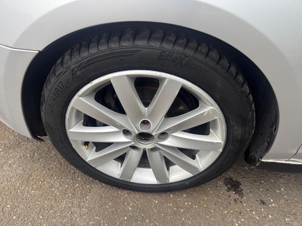 Volkswagen Golf 2.0 TDI GT DSG Euro 5 5dr