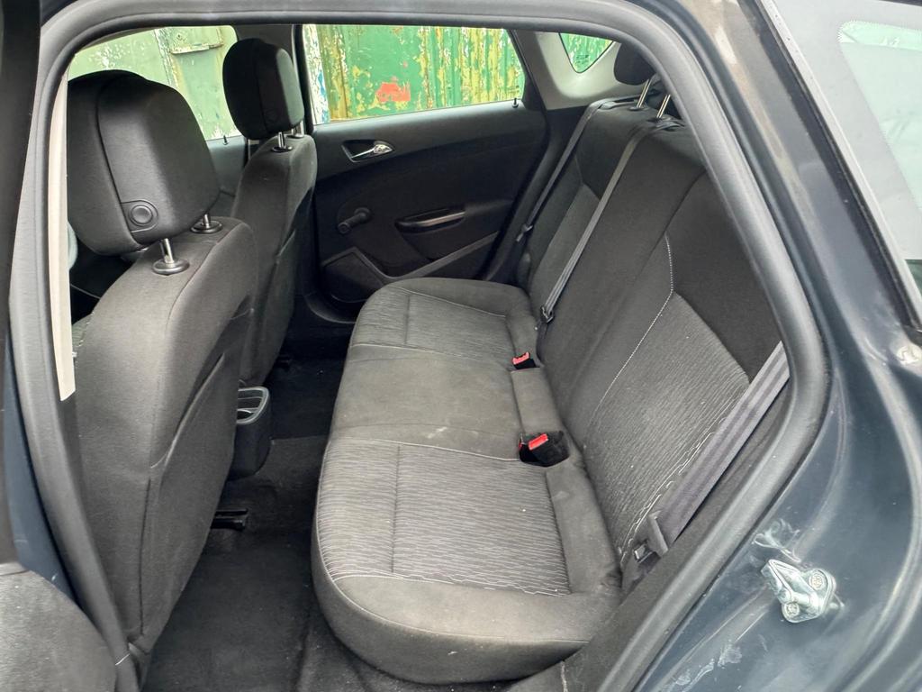 Vauxhall Astra 1.6i Design Euro 6 5dr