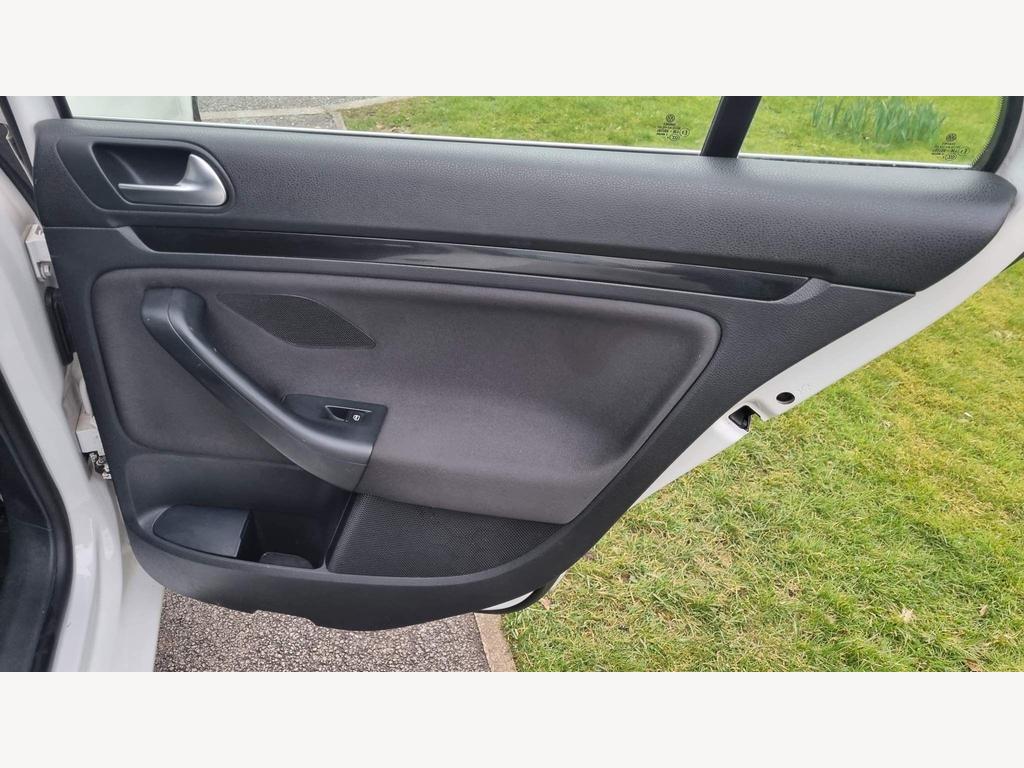 Volkswagen Golf 1.6 TDI SE 5dr