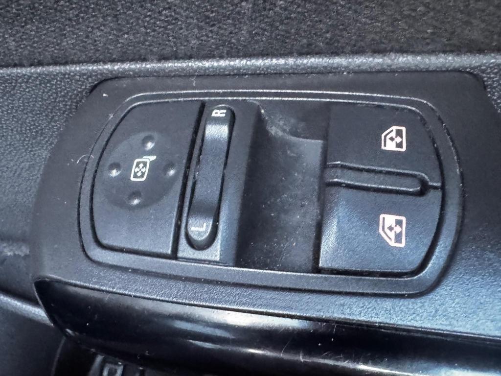 Vauxhall Corsa 1.2 16V Excite Euro 5 5dr (A/C) /2 owners Car ULEZ