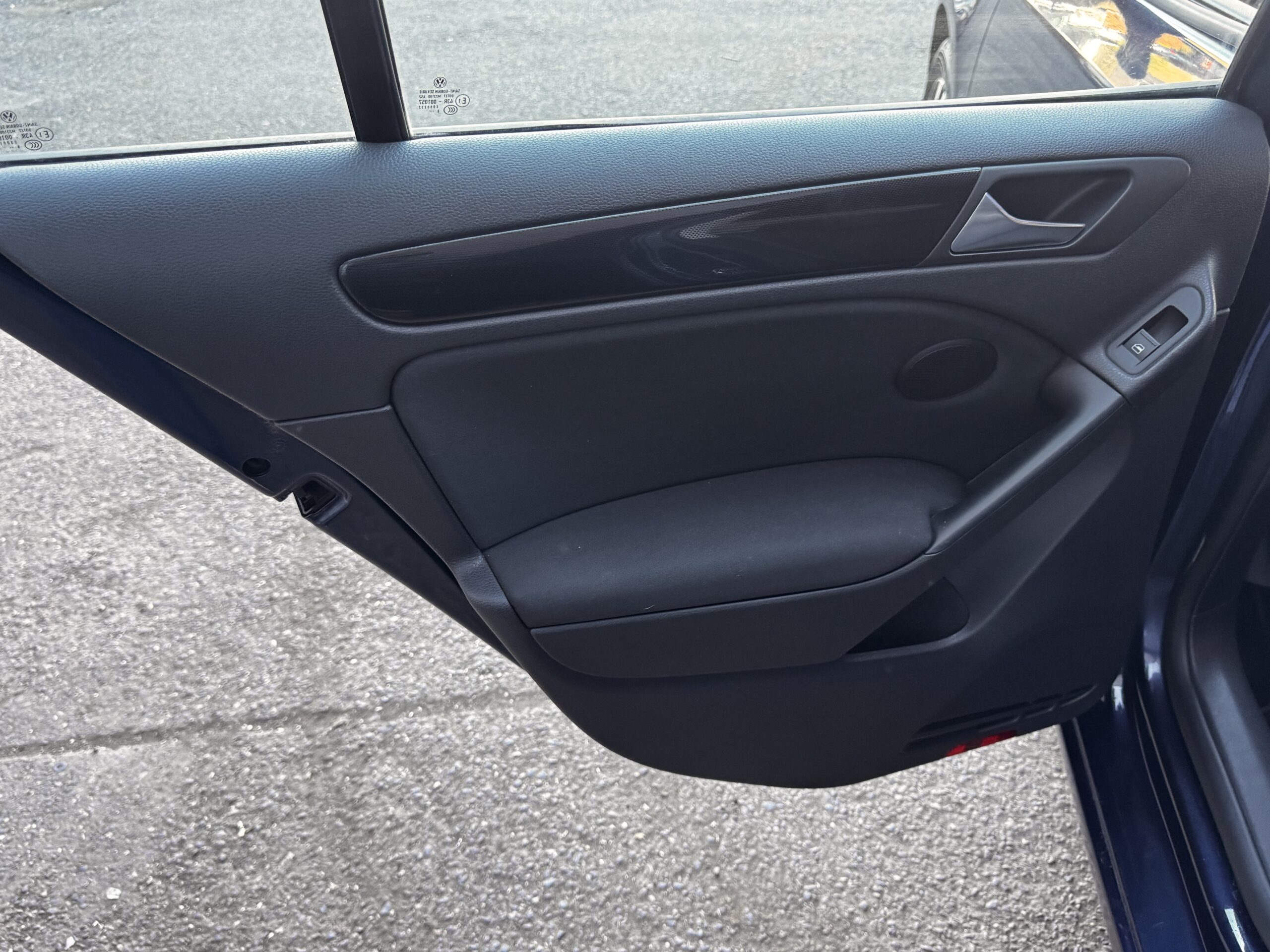 Volkswagen Golf 1.6 TDI SE DSG Euro 5 5dr