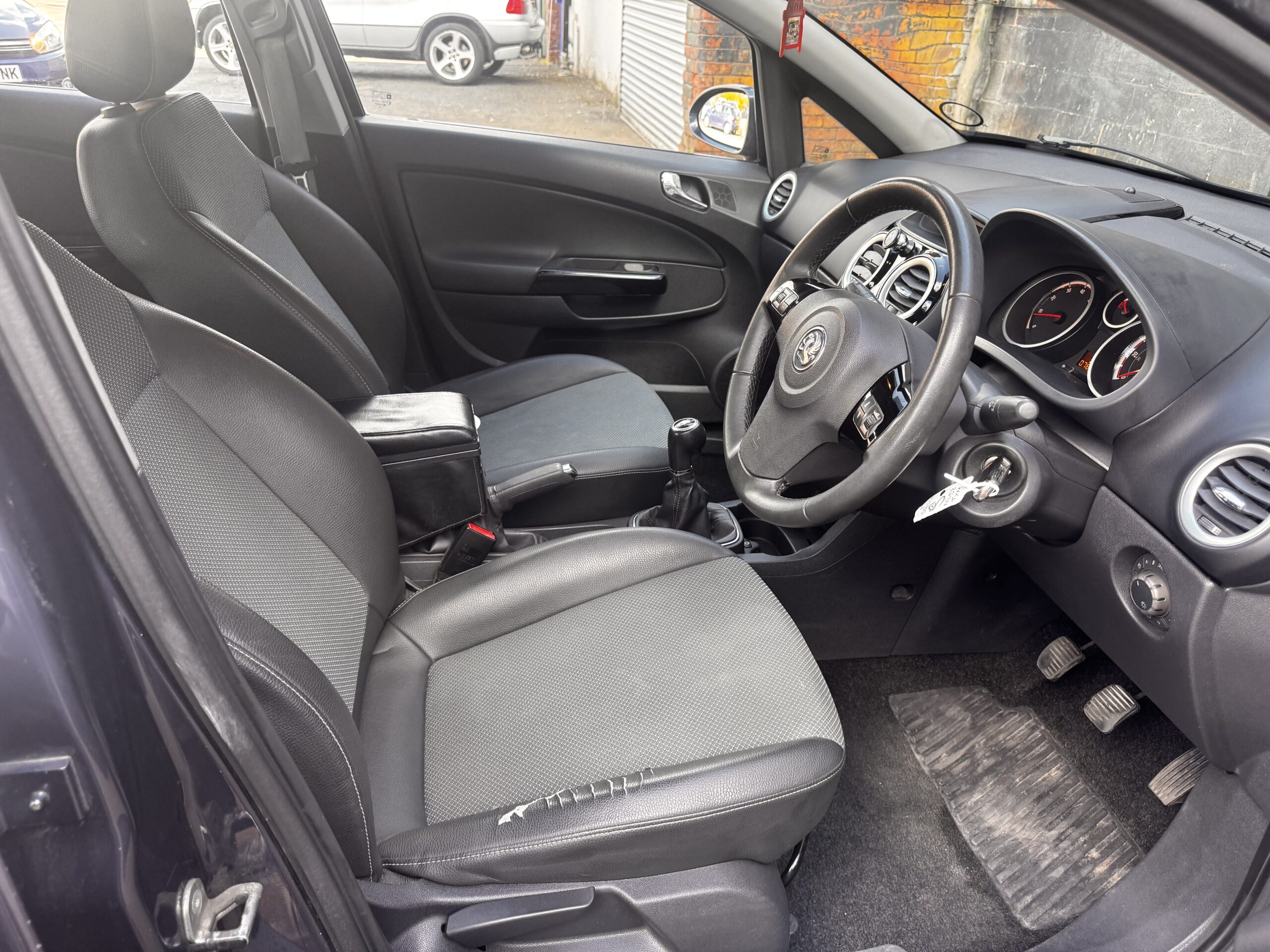 Vauxhall Corsa 1.2i 16v Design 5dr (a/c)