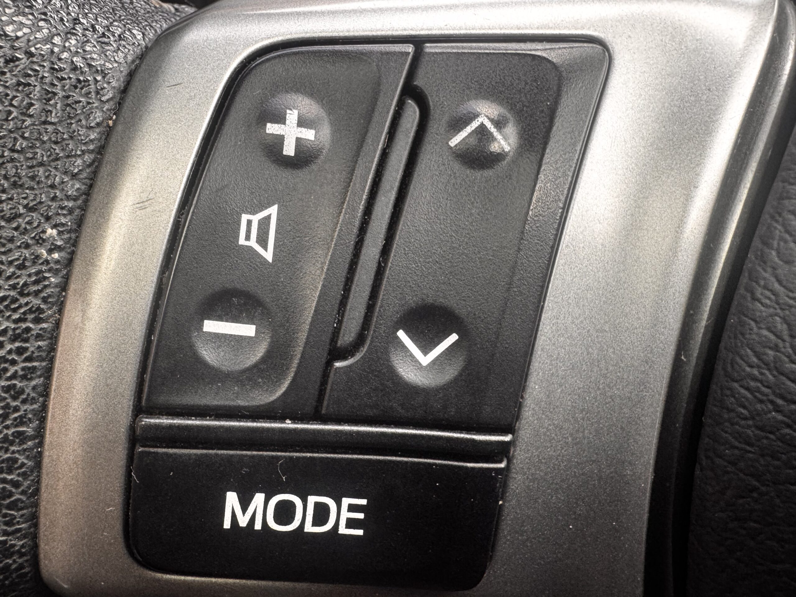 OV61HWN,Toyota Yaris 1.33 Dual VVT-i T Spirit Euro 5 5dr,2 owners Car ULEZ,