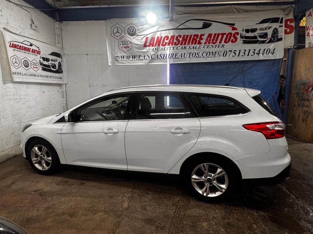 Ford Focus 1.6 Zetec Powershift Euro 5 5dr