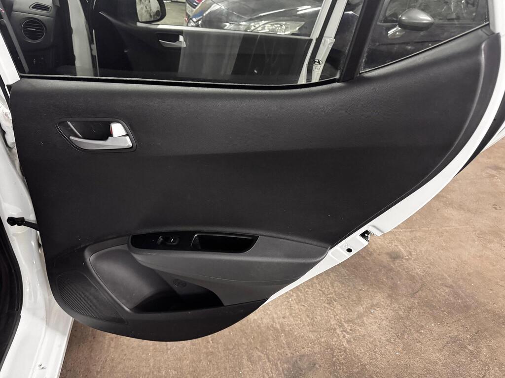 Hyundai i10 1.0 Premium Euro 6 5dr