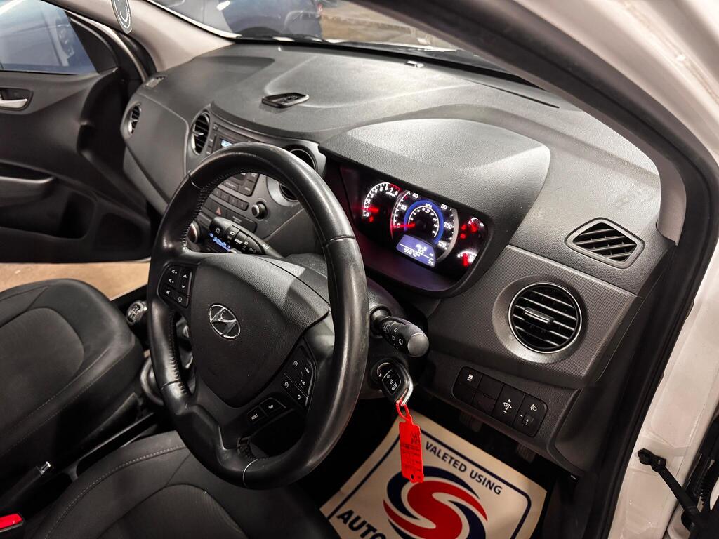 Hyundai i10 1.0 Premium Euro 6 5dr